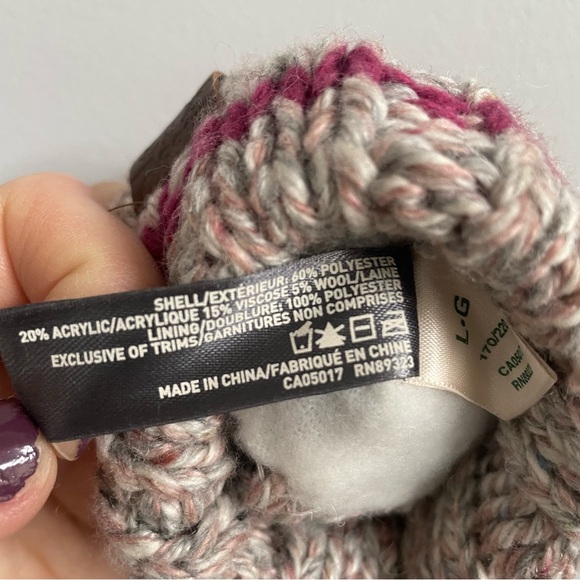 NWT Roots Kids mittens (size large) - Picture 7 of 7